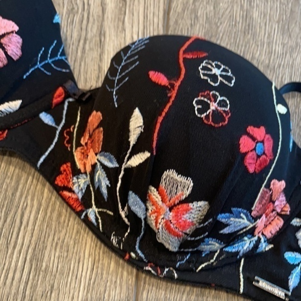 La Vie En Rose bra 34C black embroidered gorgeous bra - Picture 2 of 7